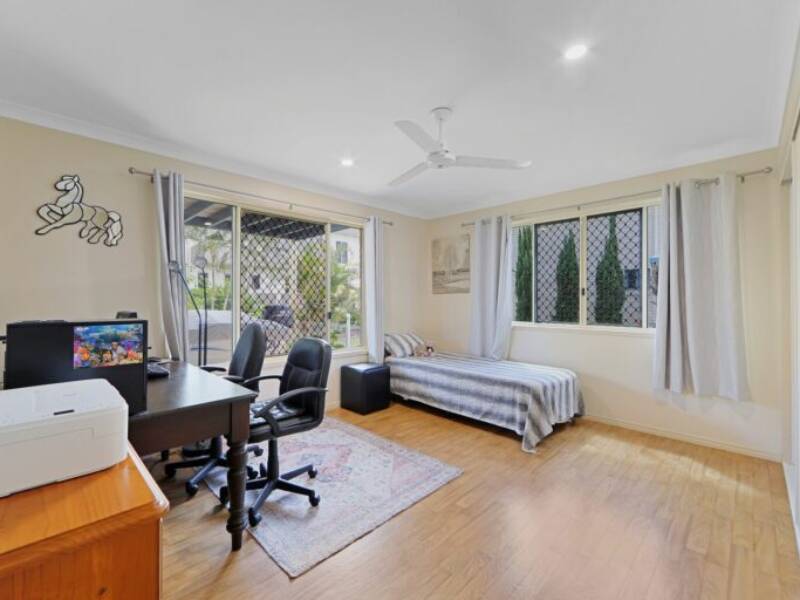 12 Moreton Street, Toogoom, 4655