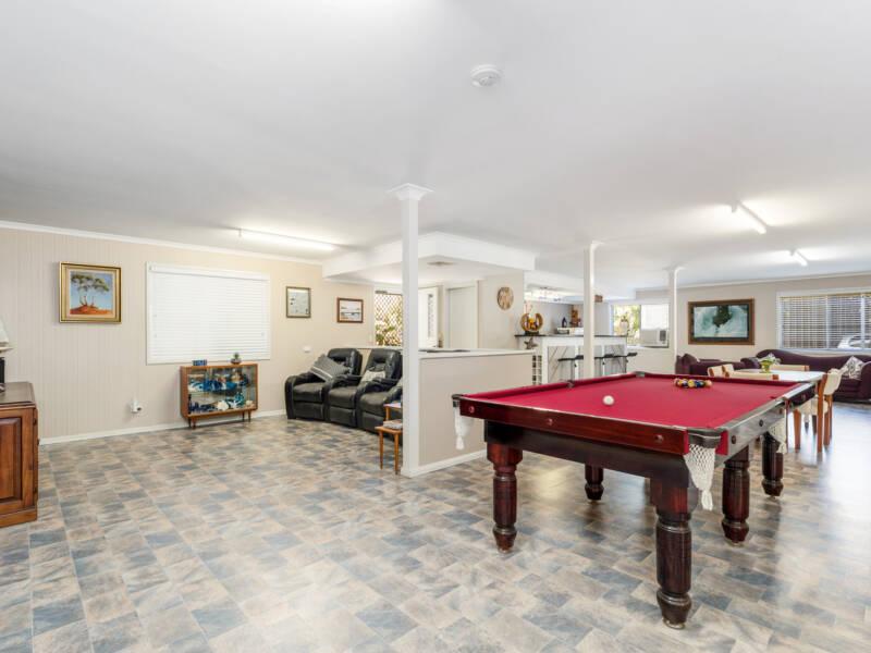 11 Moreton Street, Toogoom, 4655