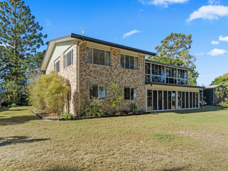11 Moreton Street, Toogoom, 4655