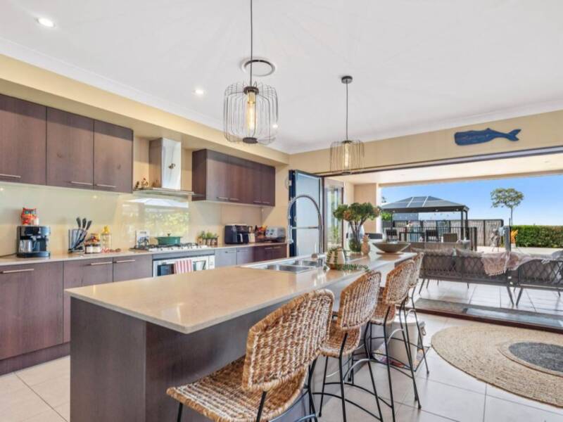 2 Pavilion Ct, Burrum Heads,  4659