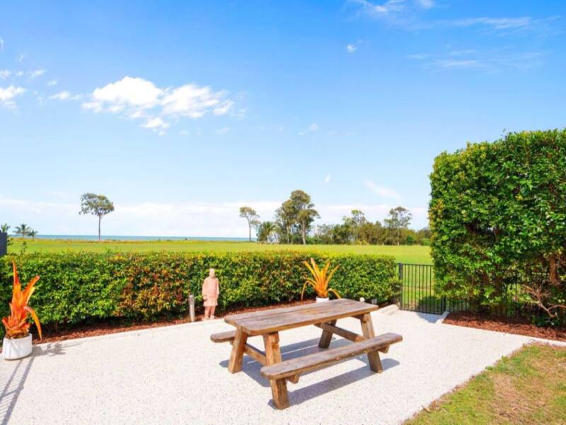 2 Pavilion Ct, Burrum Heads,  4659