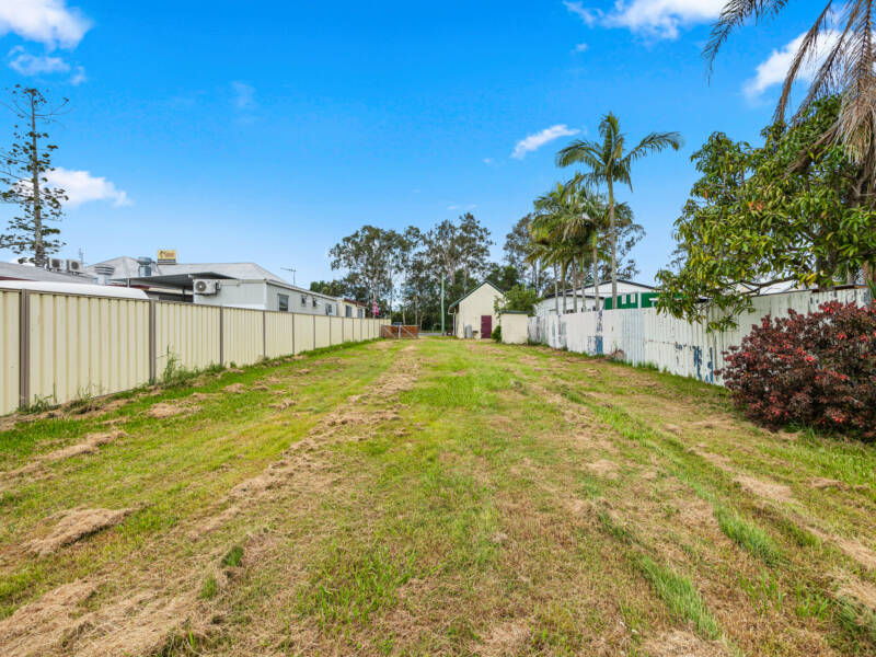 14 Robertson Street, Torbanlea,  4665