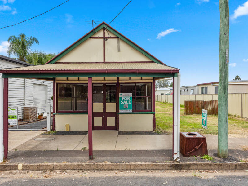 14 Robertson Street, Torbanlea,  4665