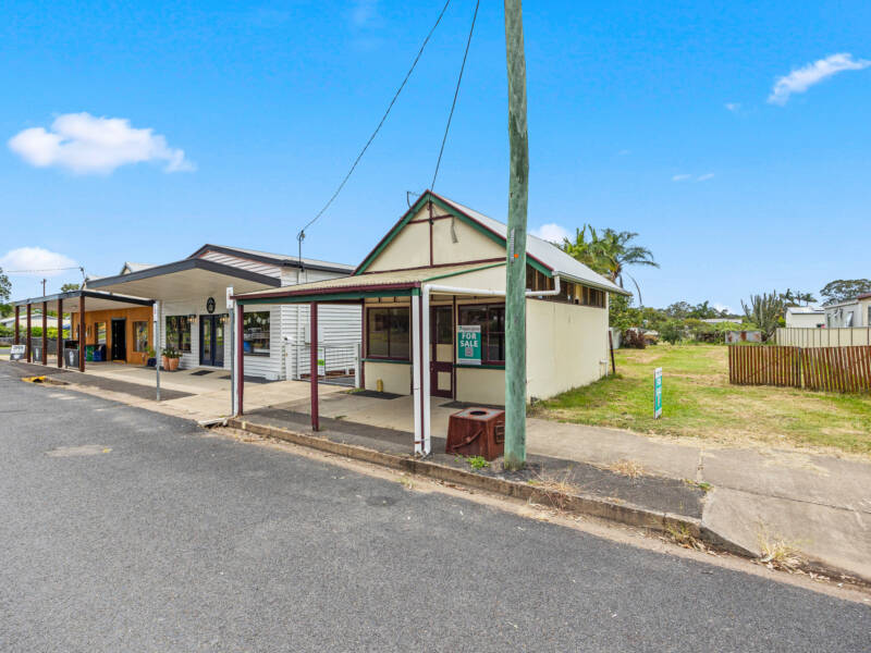 14 Robertson Street, Torbanlea,  4665
