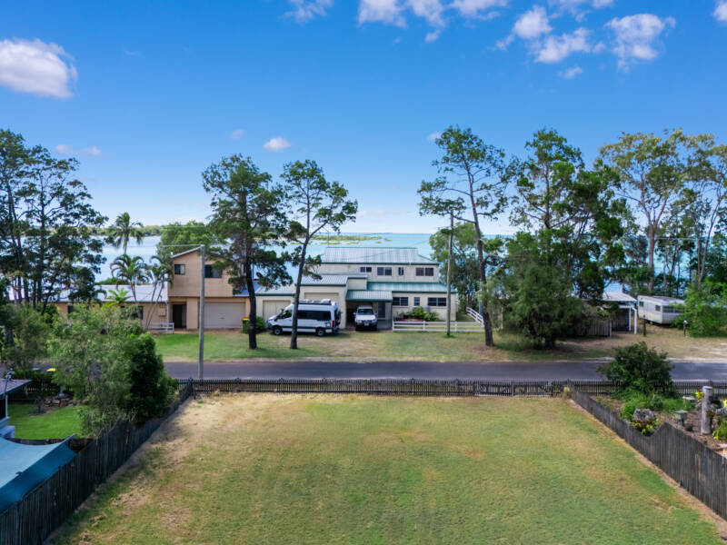 77 Moreton, Toogoom, QLD 4655