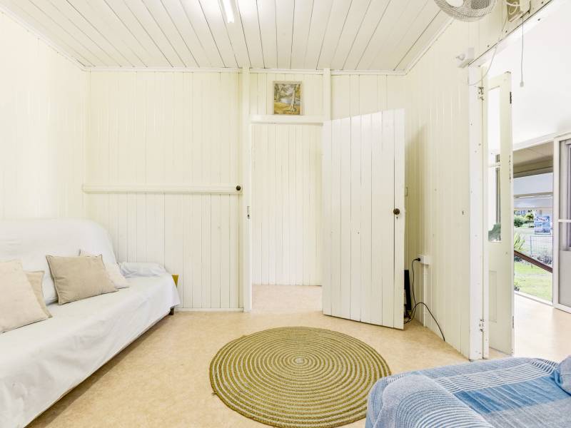 27 Moreton Street, Toogoom, QLD 4655