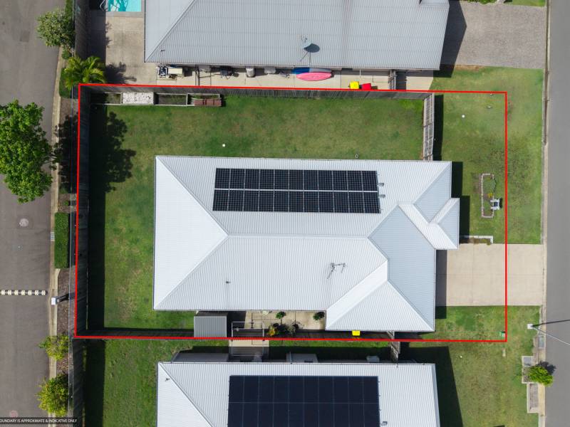 13 Waugh Street, Urangan, QLD 4655