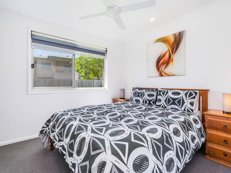 13 Waugh Street, Urangan, QLD 4655