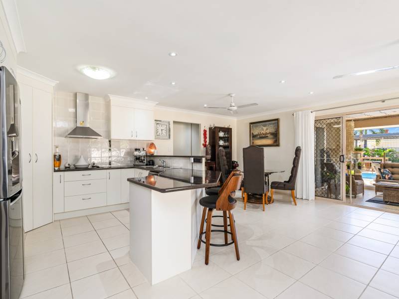 33 Louise Drive, Burrum Heads, QLD 4659