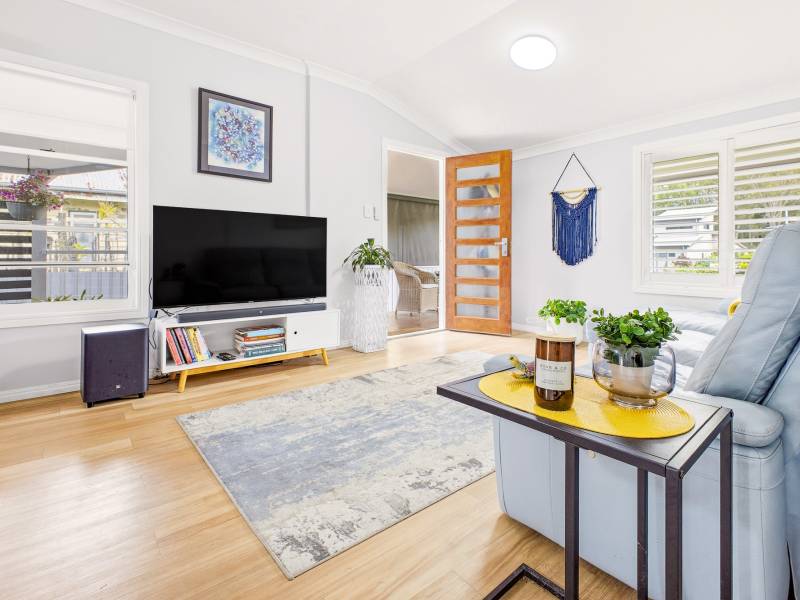 15 Kingfisher Parade, Toogoom, QLD 4655