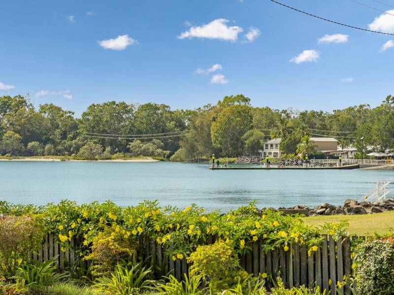 20 Moreton Street, Toogoom, QLD 4655