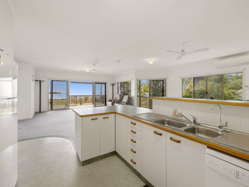 20 Moreton Street, Toogoom, QLD 4655