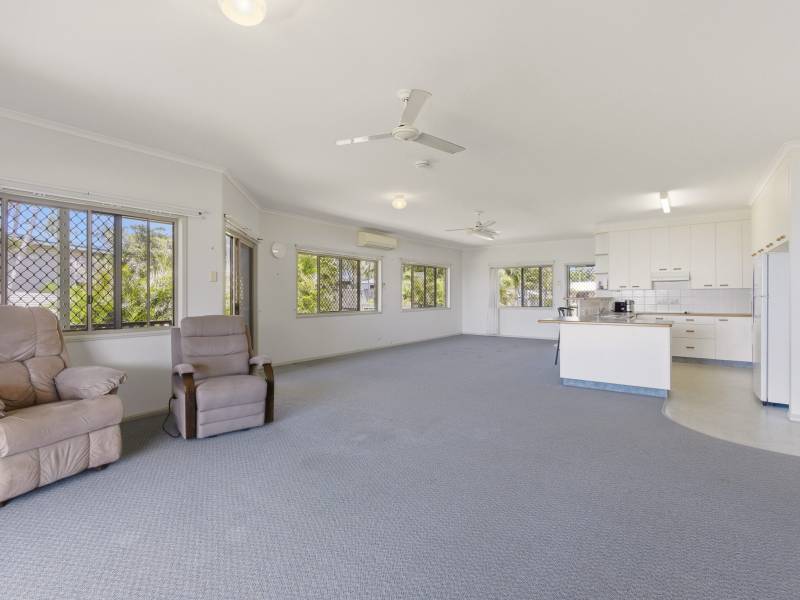 20 Moreton Street, Toogoom, QLD 4655