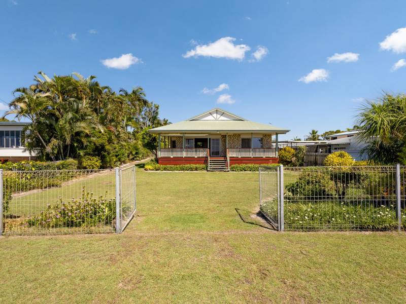 20 Moreton Street, Toogoom, QLD 4655