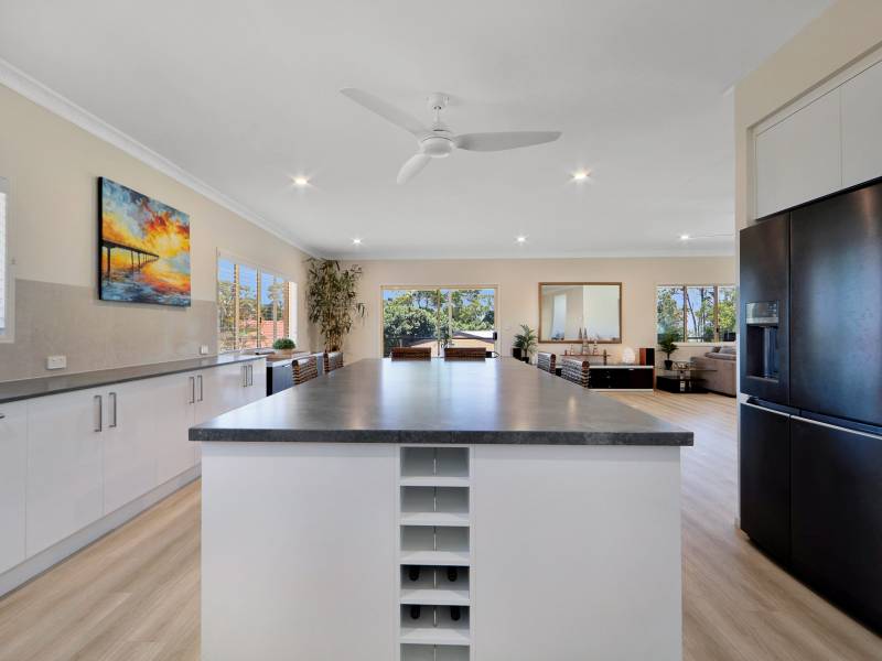 30 Pandanus Dr, DUNDOWRAN BEACH, QLD 4655 AUS