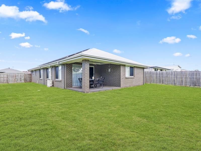 13 Waugh Street, URANGAN, QLD 4655 AUS
