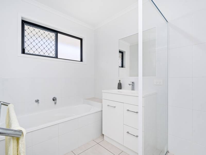 34 Fraser Waters Parade, TOOGOOM, QLD 4655 AUS