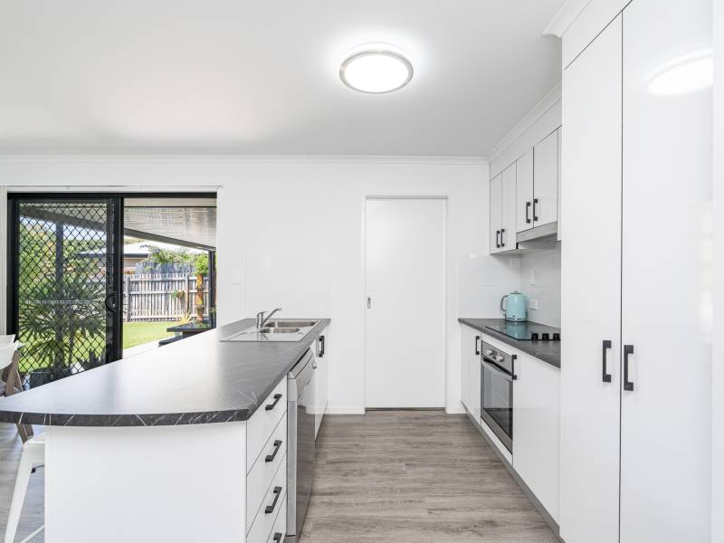 34 Fraser Waters Parade, TOOGOOM, QLD 4655 AUS