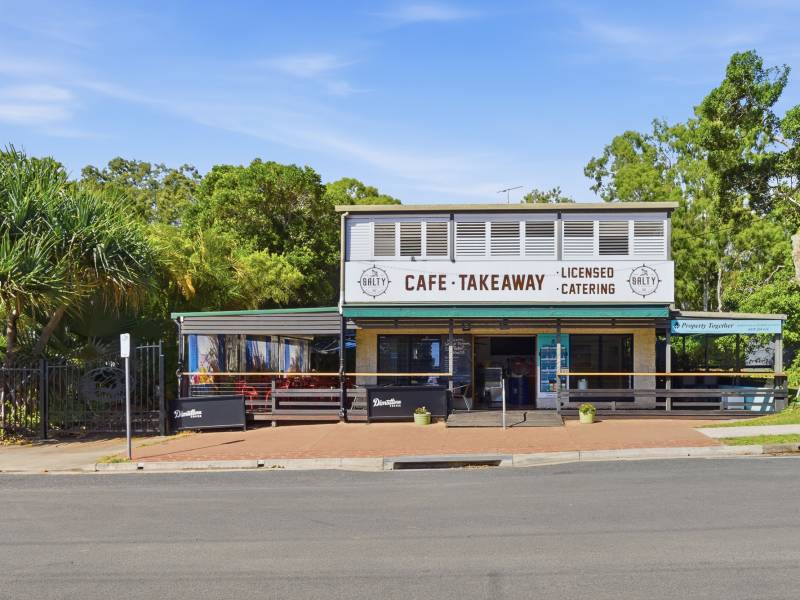 67 Moreton, Toogoom,  4665