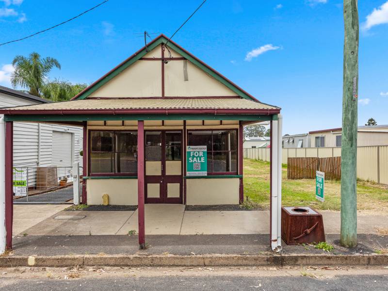 14 Robertson Street, TORBANLEA, QLD 4662 AUS