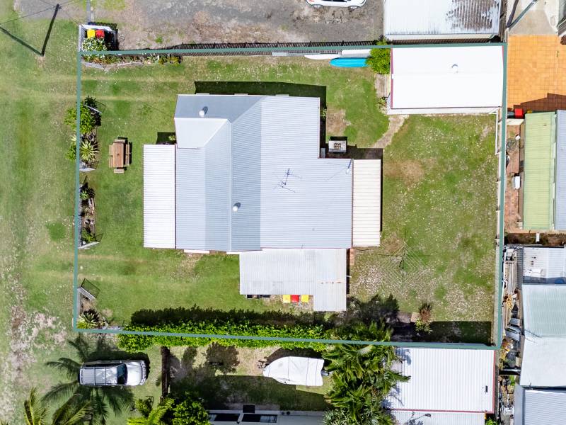 27 Moreton Street, TOOGOOM, QLD 4655 AUS