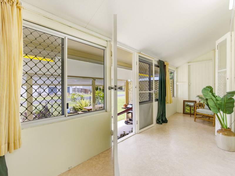 27 Moreton Street, TOOGOOM, QLD 4655 AUS