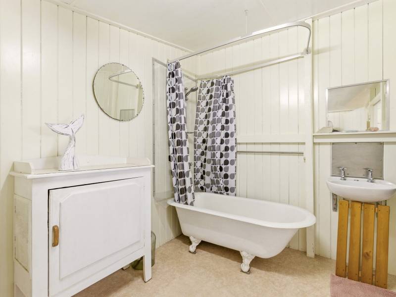 27 Moreton Street, TOOGOOM, QLD 4655 AUS