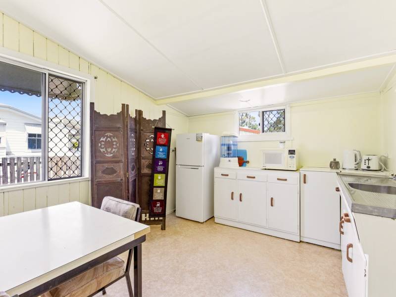 27 Moreton Street, TOOGOOM, QLD 4655 AUS
