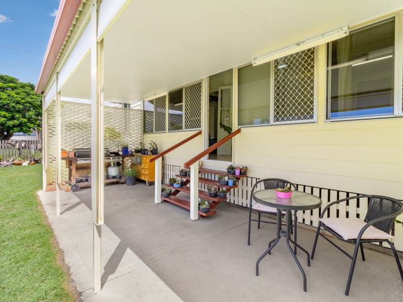 27 Moreton Street, TOOGOOM, QLD 4655 AUS