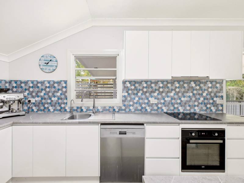 15 Kingfisher Parade, TOOGOOM, QLD 4655 AUS
