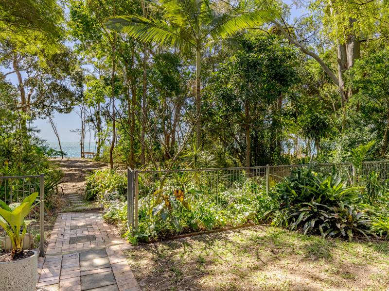 13 Moreton Street, TOOGOOM, QLD 4655 AUS