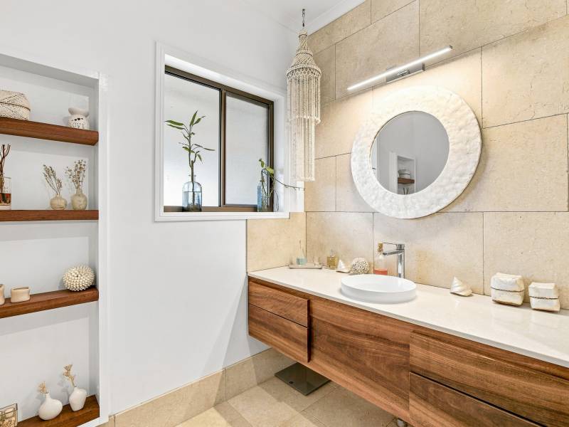 13 Moreton Street, TOOGOOM, QLD 4655 AUS